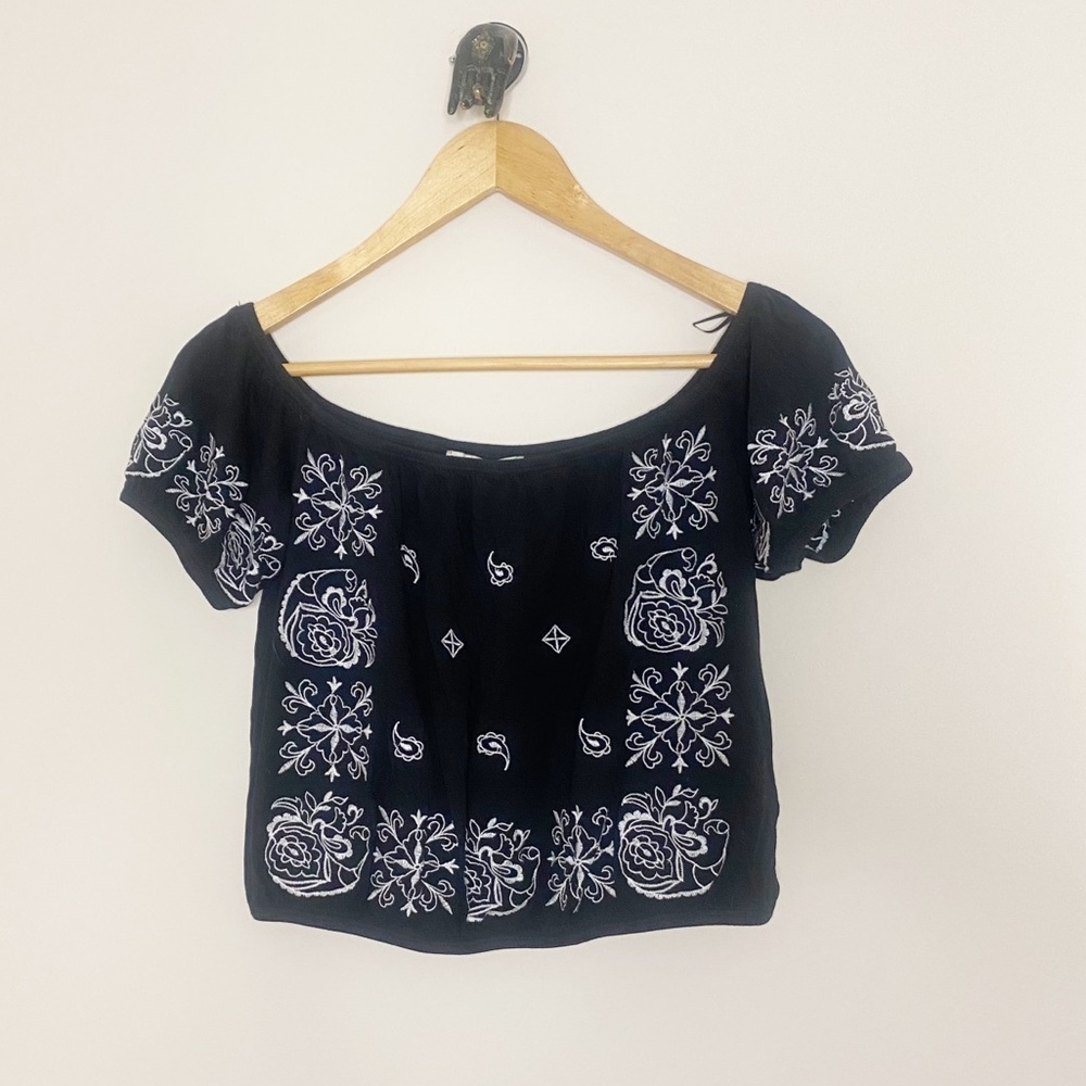 Express Embroidered Floral Crop Top - Picture 1 of 6